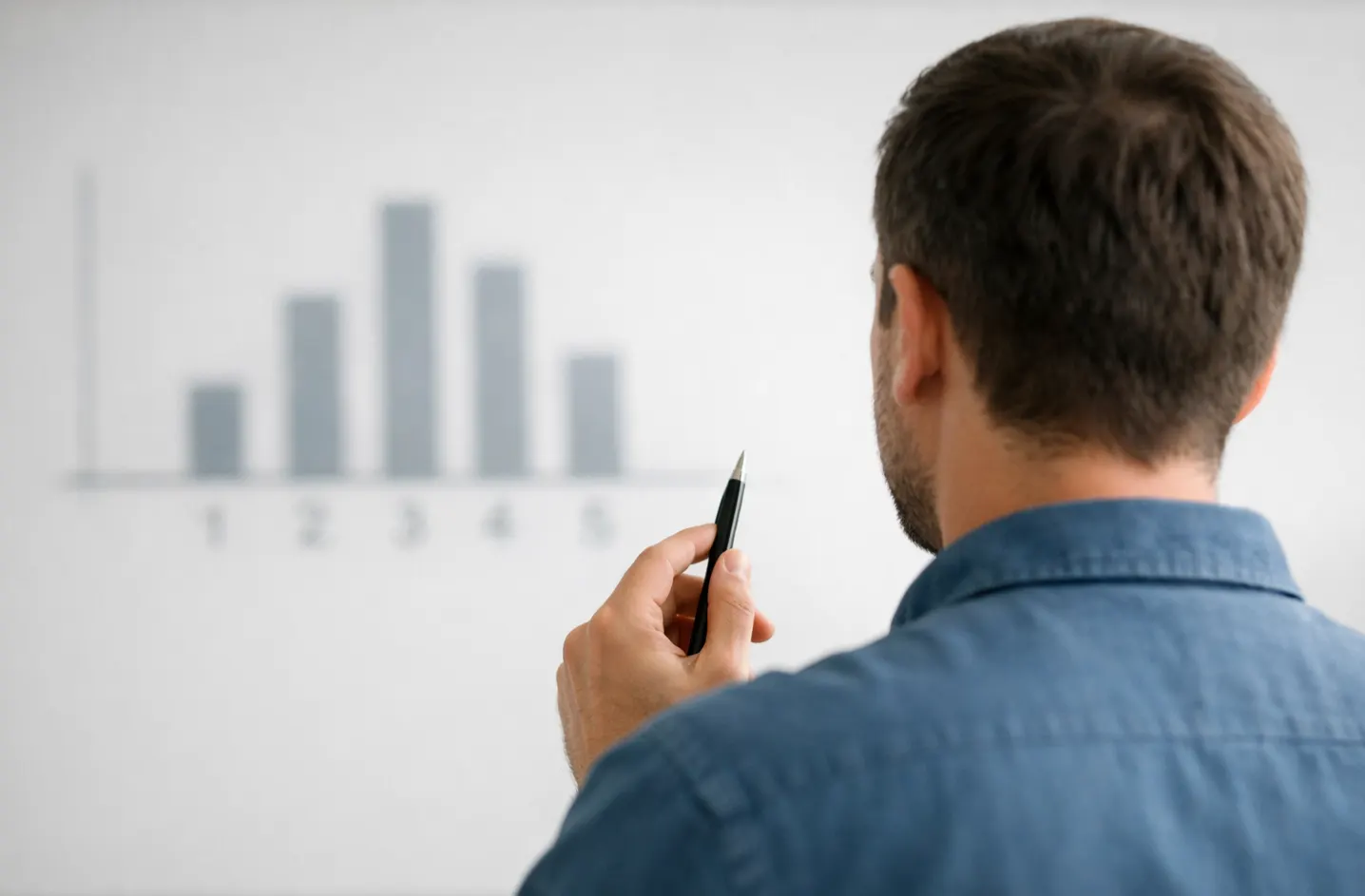 Quadro com análise estatística de números de lotaria